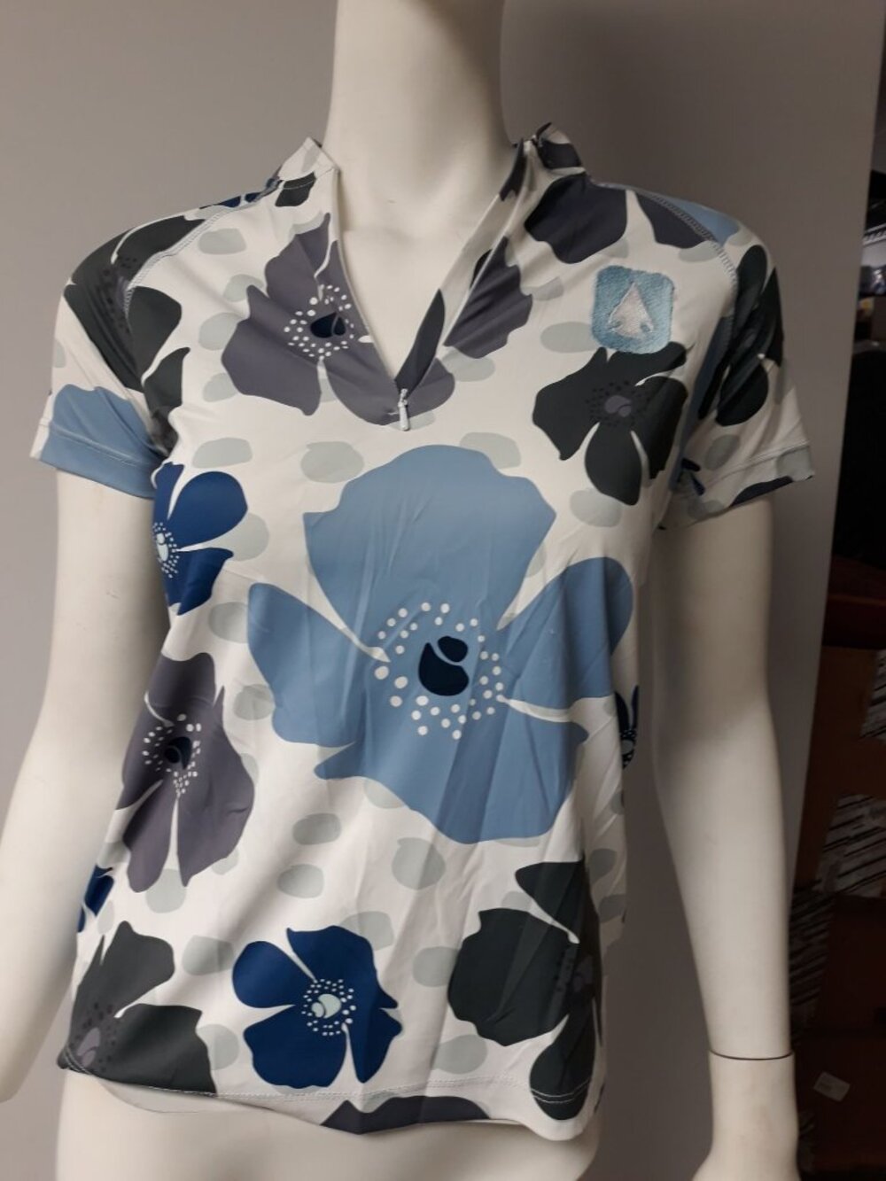 Swannies Women's Golf Pull Over Shirt Blue White Size XS NEW WITH TAGS!